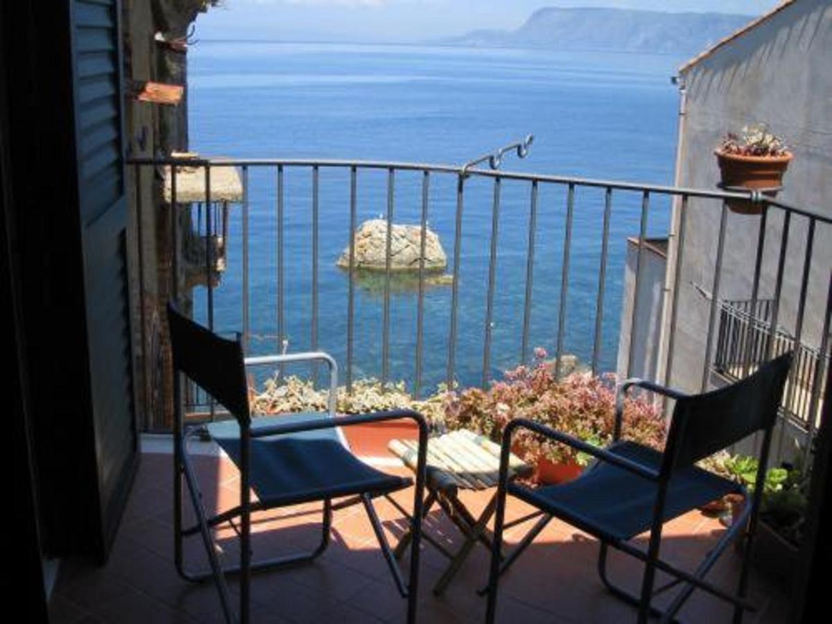 Le Piccole Grotte Bed & Breakfast ชิลลา ภายนอก รูปภาพ