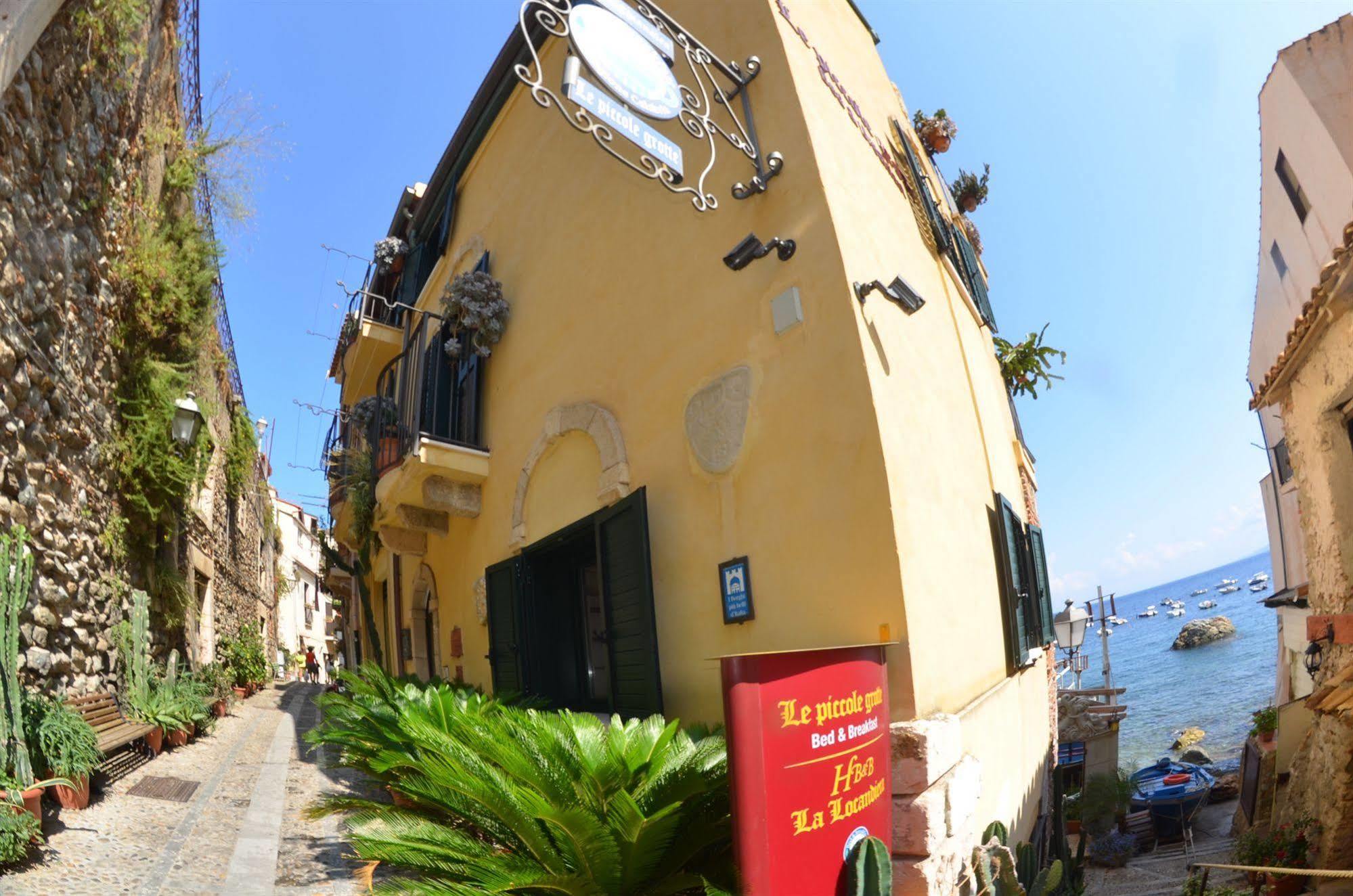 Le Piccole Grotte Bed & Breakfast ชิลลา ภายนอก รูปภาพ